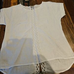 Terzo MILLENNIO whitCasual White Short Sleeve Top with Lace Detail